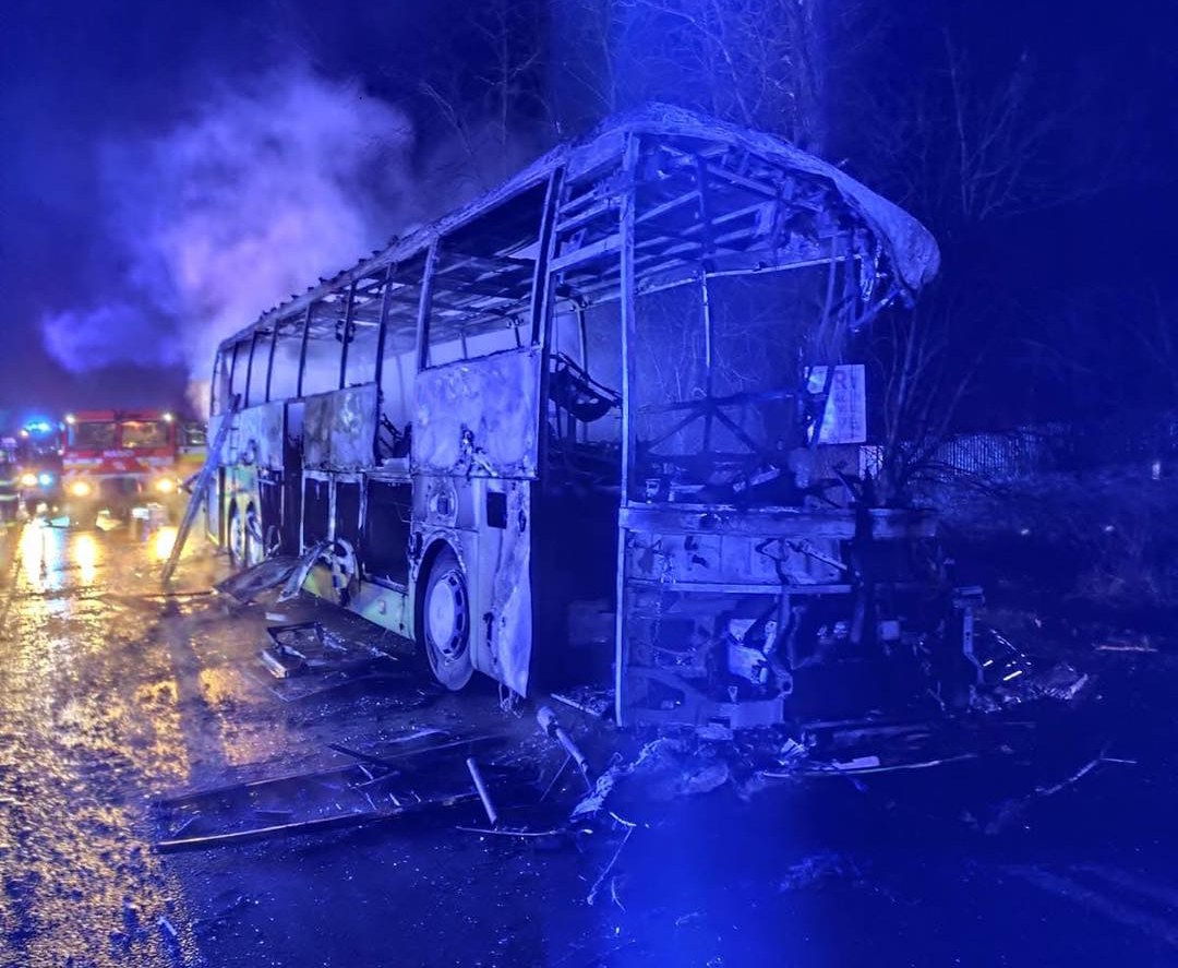 Piekło na słowackiej drodze. Polski autokar stanął w płomieniach po zderzeniu z ciężarówką