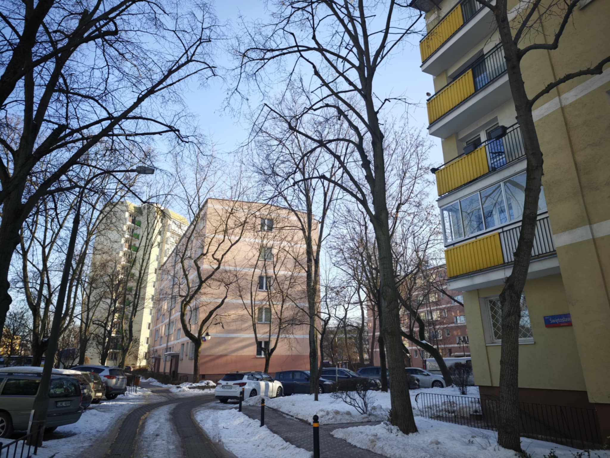 Dym tytoniowy wlatuje Ci do sypialni? Zakaz palenia na balkonie jest możliwy