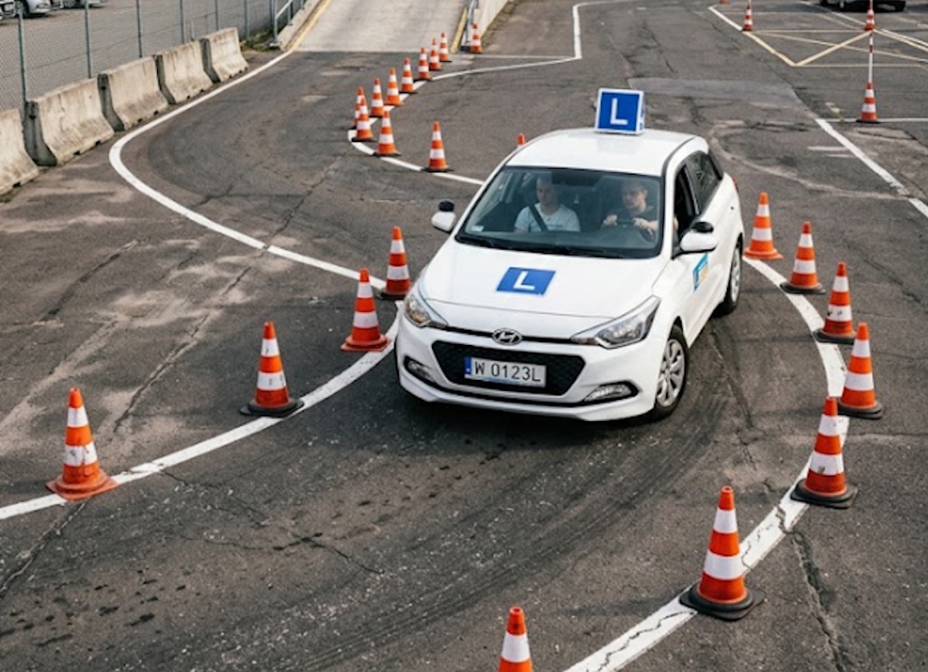 Rewolucja w prawie jazdy. Rząd szykuje duże zmiany. Przyszli kierowcy się ucieszą