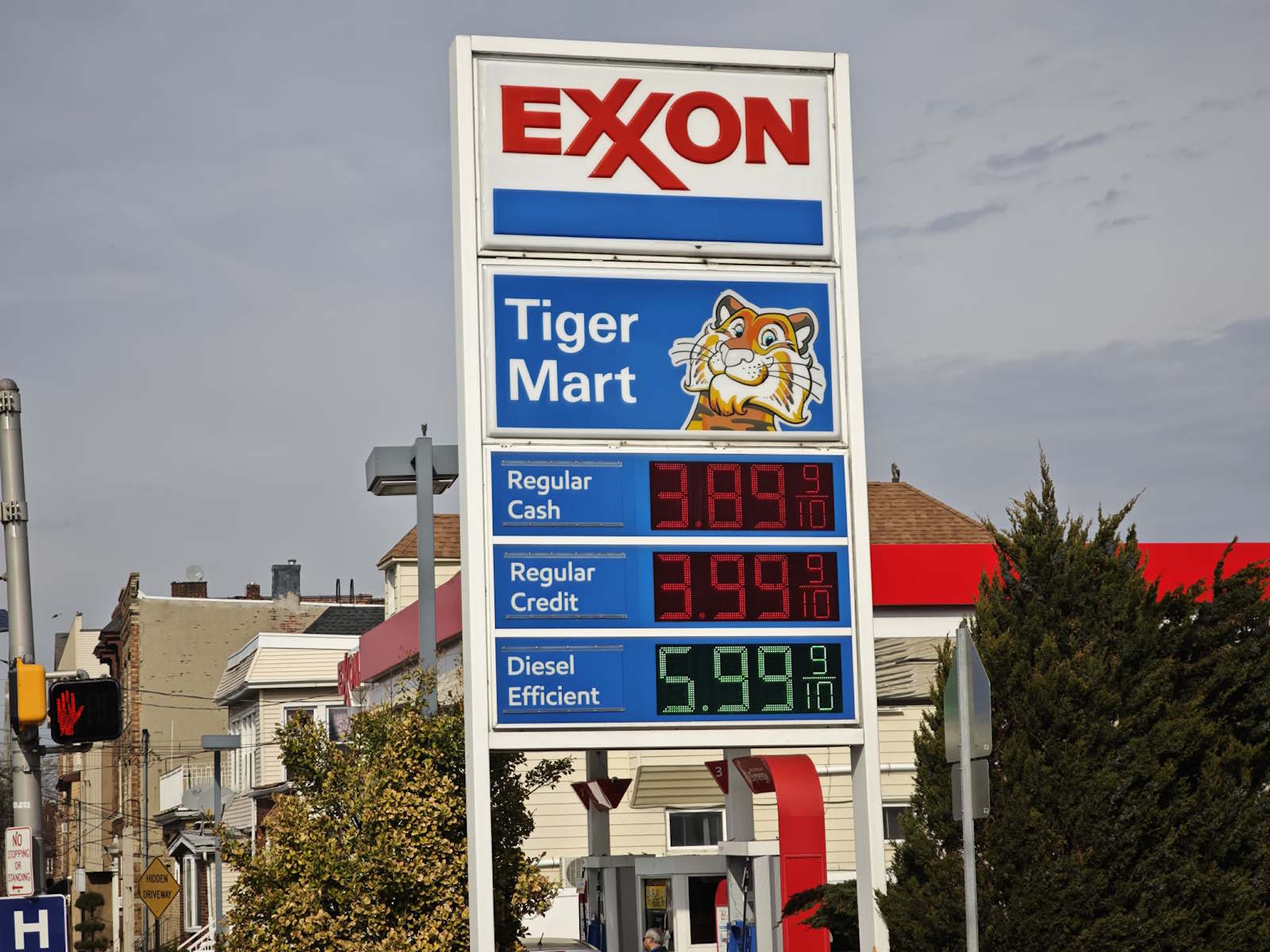 Szok na stacjach w USA. Ceny paliw zaskakują kierowców, a sytuacja może się pogorszyć