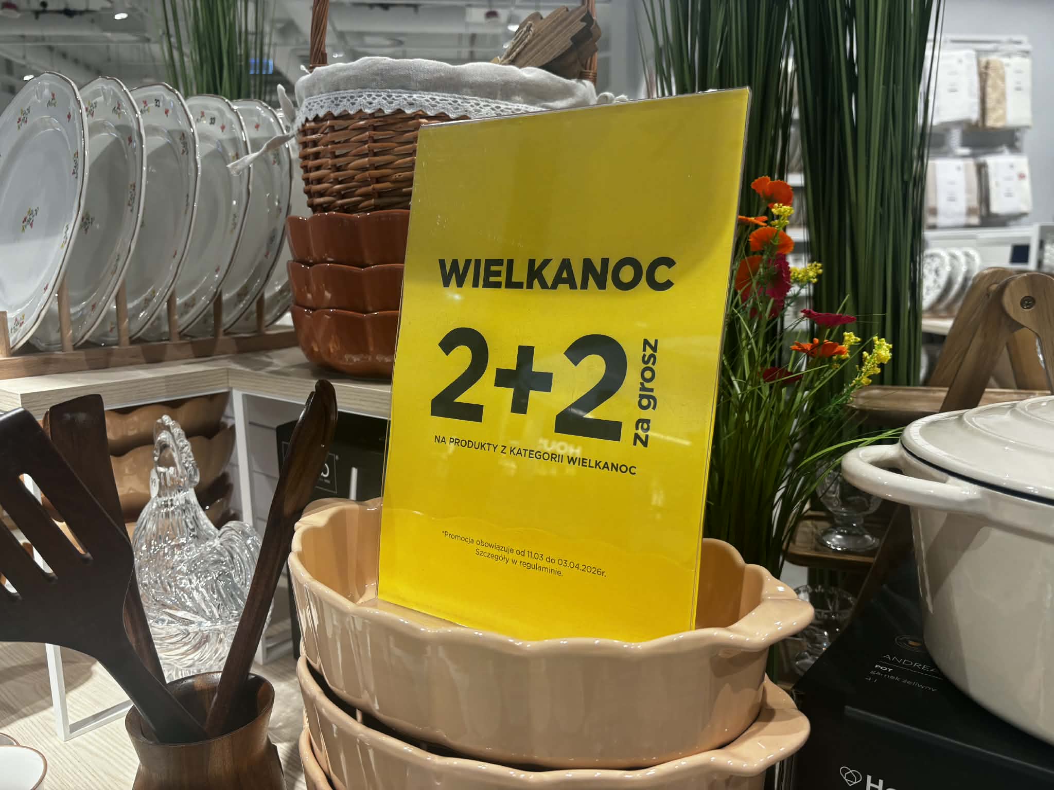 Klienci ruszyli do Homli. Wielkanocny hit w ogromnej promocji. Sprawdziliśmy na miejscu, jak to działa