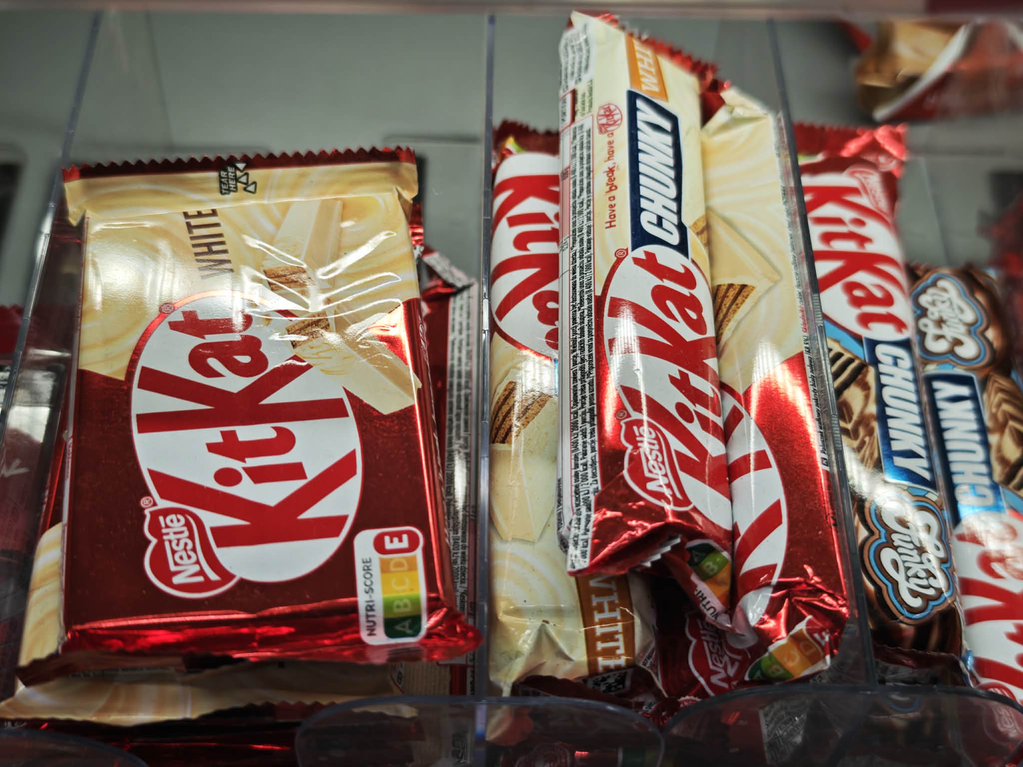 Szokujące oświadczenie producenta. Setki tysięcy batonów zniknęły w drodze do Polski