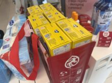 Torba z zakupami Fot Warszawa w Pigułce