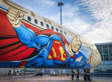 kolorowy samolot Fot. Lotnisko Chopina