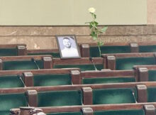 Zdjęcie Łukasza Litewki w sali sejmowej Fot. Szymon Hołownia/Facebook