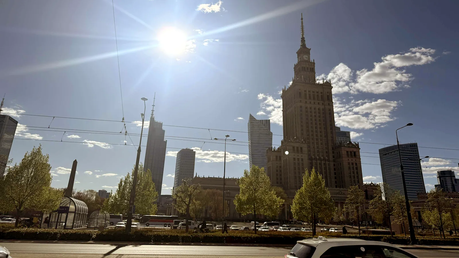 Warszawa zdetronizowana? Nowy ranking miast ujawnia brutalną prawdę o kosztach życia w stolicy