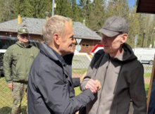 Andrzej Poczobut w Polsce po uwolnieniu z Donaldem Tuskiem Fot. Donald Tusk/X