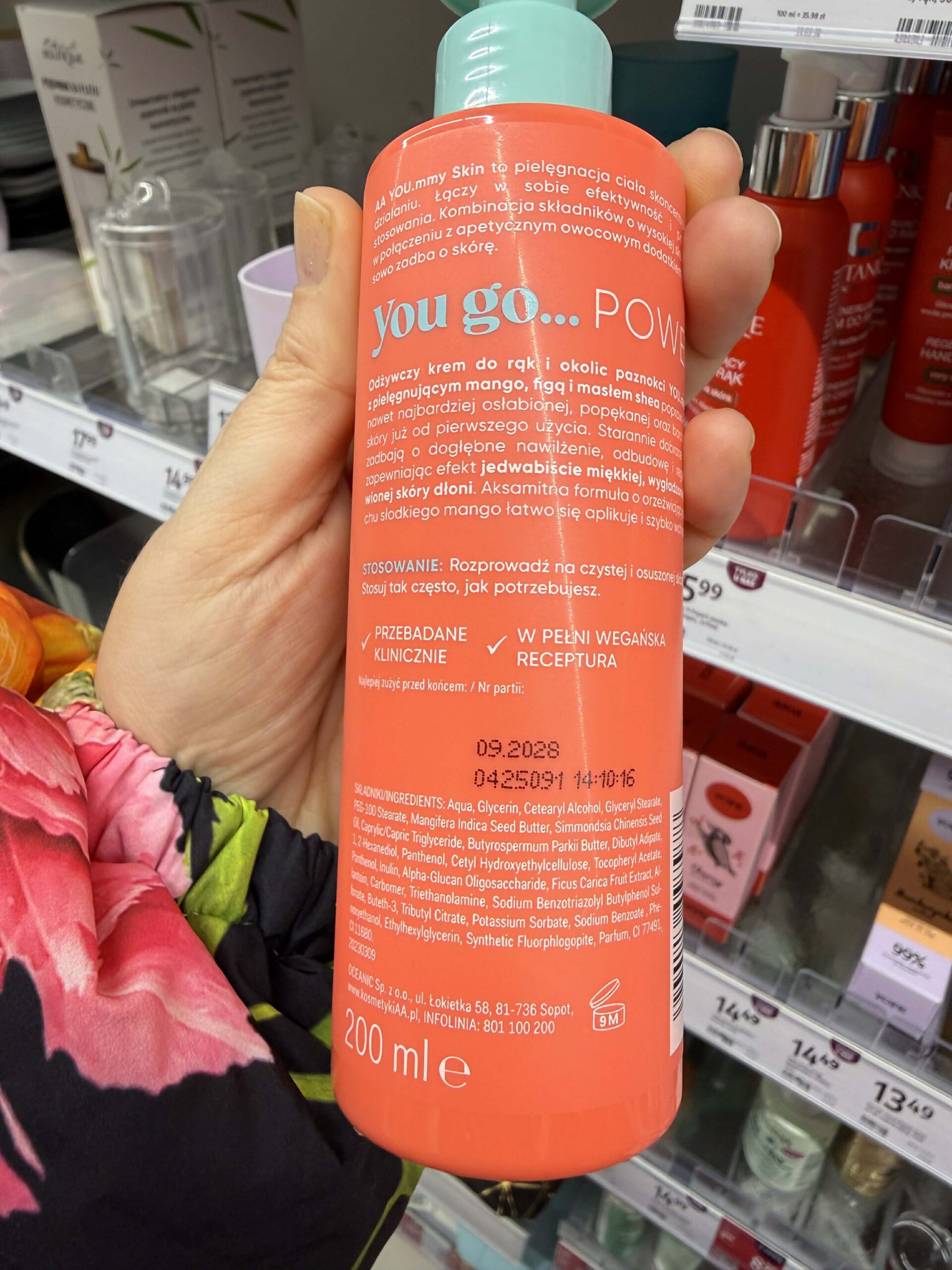 Hit z Rossmanna, który znika z półek. Ten krem robi furorę i teraz kupisz go taniej