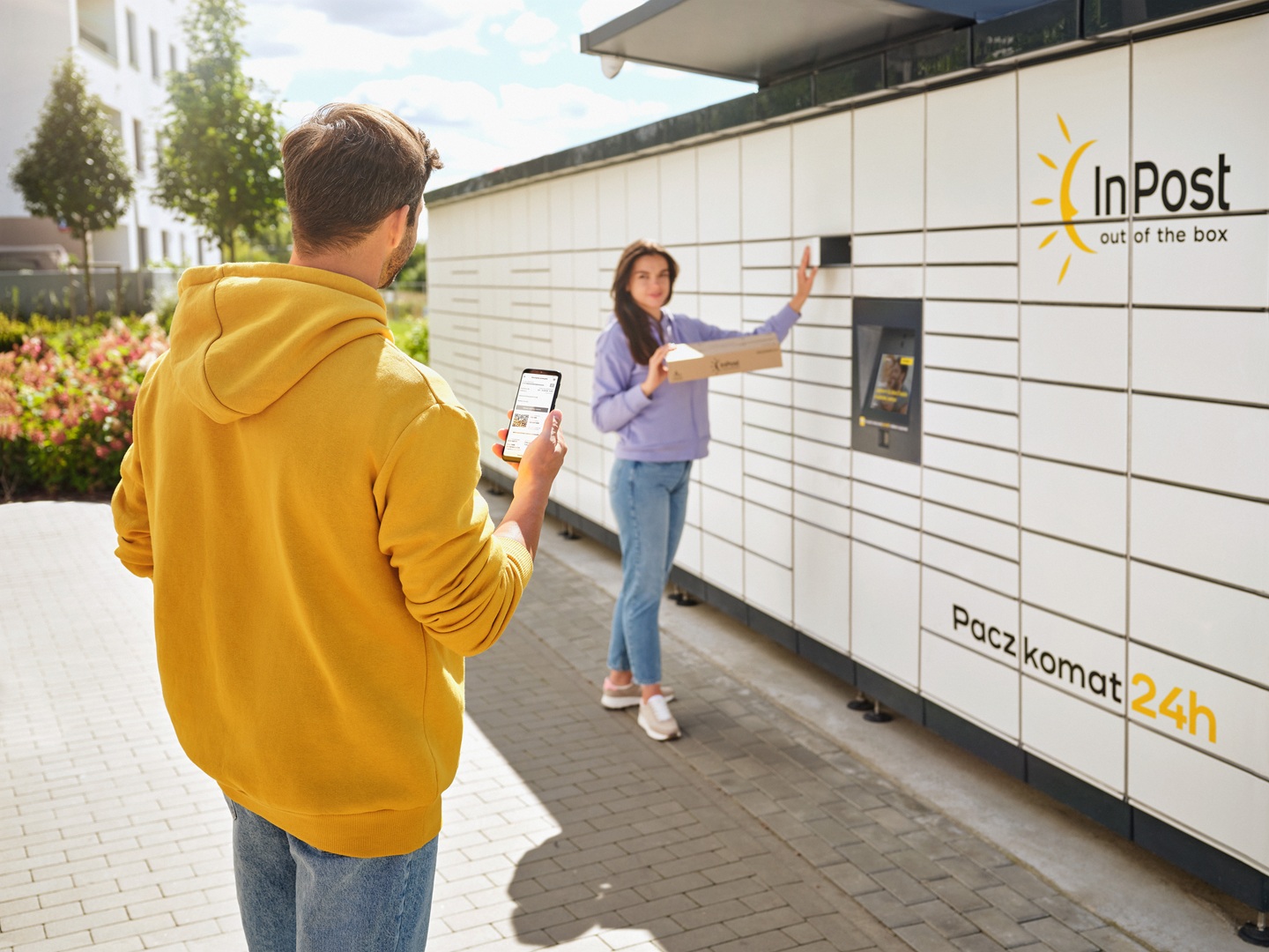 Chcesz nadać paczkę przez Paczkomat®? Sprawdź, co możesz zyskać korzystając z apki InPost