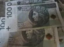 Polskie pieniądze w nieładzie.