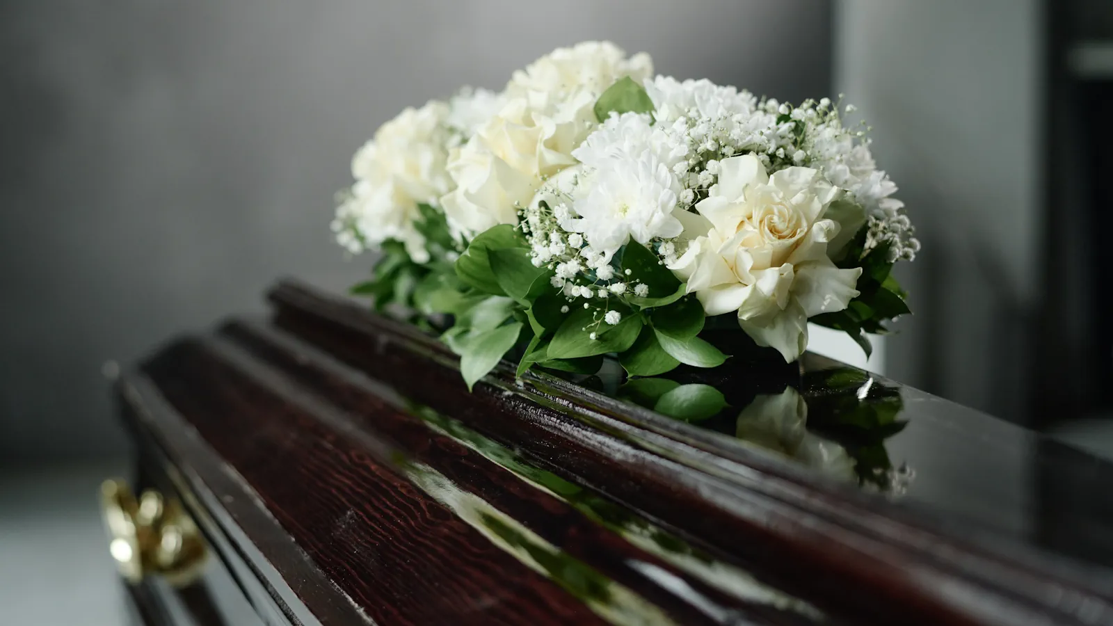 Przejażdżka karawanem, konkurs z urną-nagrodą, prelekcje, robot Urnuś i funeralne klocki LEGO. Zakład pogrzebowy zaprasza na Noc Muzeów