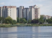 Bloki na jednym z osiedli w Warszawie. Fot. Warszawa w Pigułce.