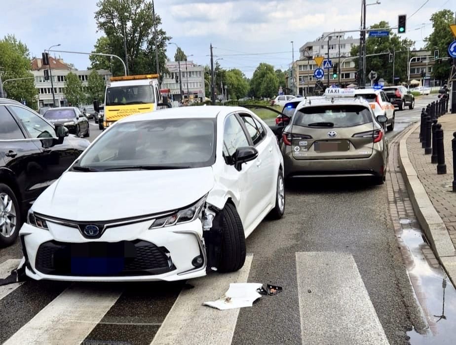 Pościg w centrum Warszawy. Spowodował kolizję i uciekał pod prąd. Był pijany i po narkotykach