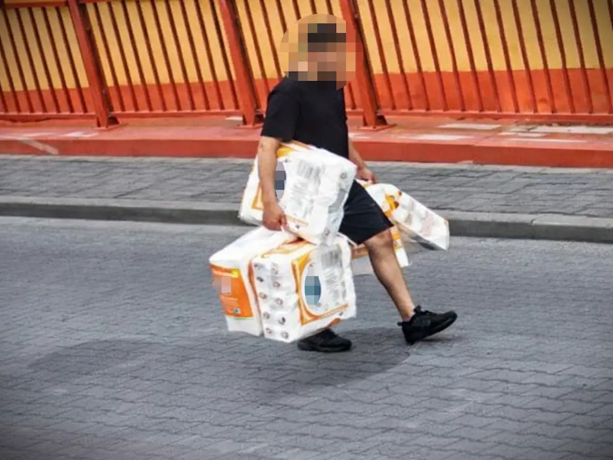 Zdumiewająca kradzież pod Warszawą. 42‑latek ukradł… 1800 rolek papieru toaletowego