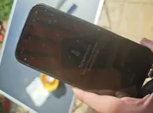 Smartfon odmówił nam posłuszeństwa podczas nagrywania live w upale. | Fot. Warszawa w Pigułce.
