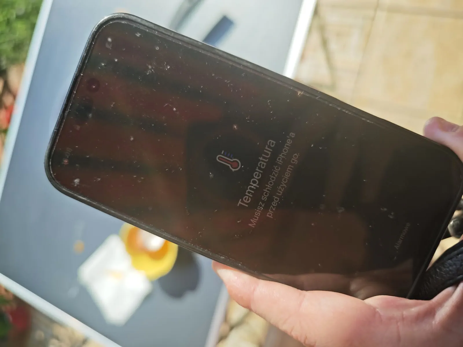 Upał wyłącza telefony. Dziesiątki tysięcy Polaków nie może w ogóle używać telefonu