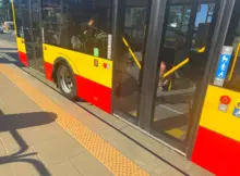 Autobus komunikacji miejskiej w Warszawie. | Fot. Warszawa w Pigułce.