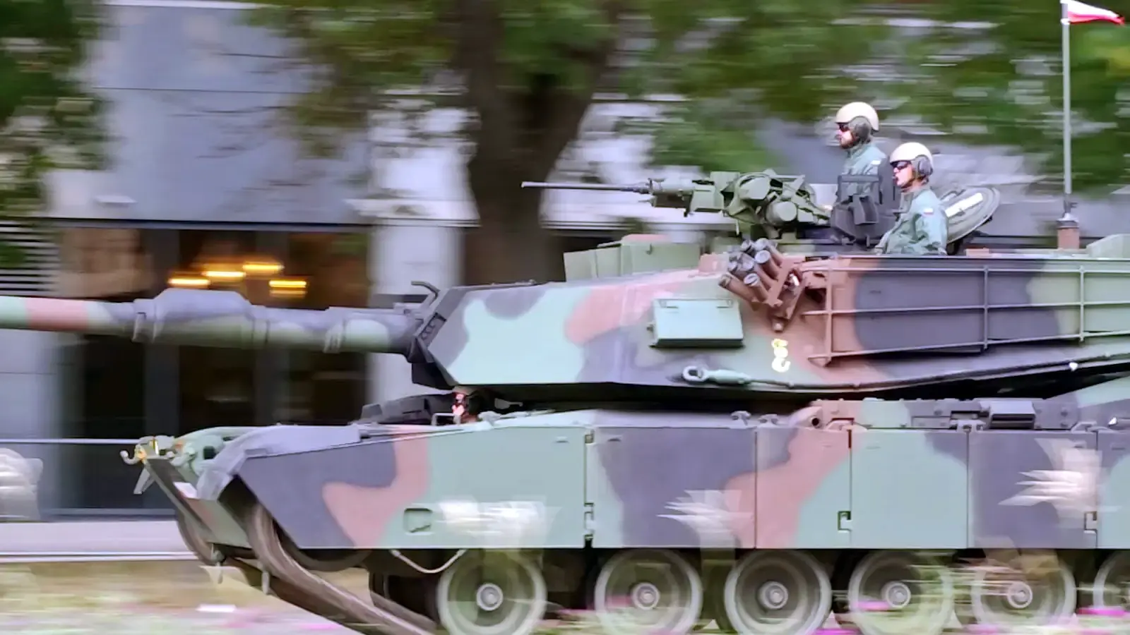 Wisłostrada zamknięta na całą dobę, trzy mosty w Warszawie zamknięte przez dwie godziny. Tak pojadą kierowcy i komunikacja miejska