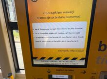 Komunikat w warszawskich autobusach Fot. Warszawa w Pigułce