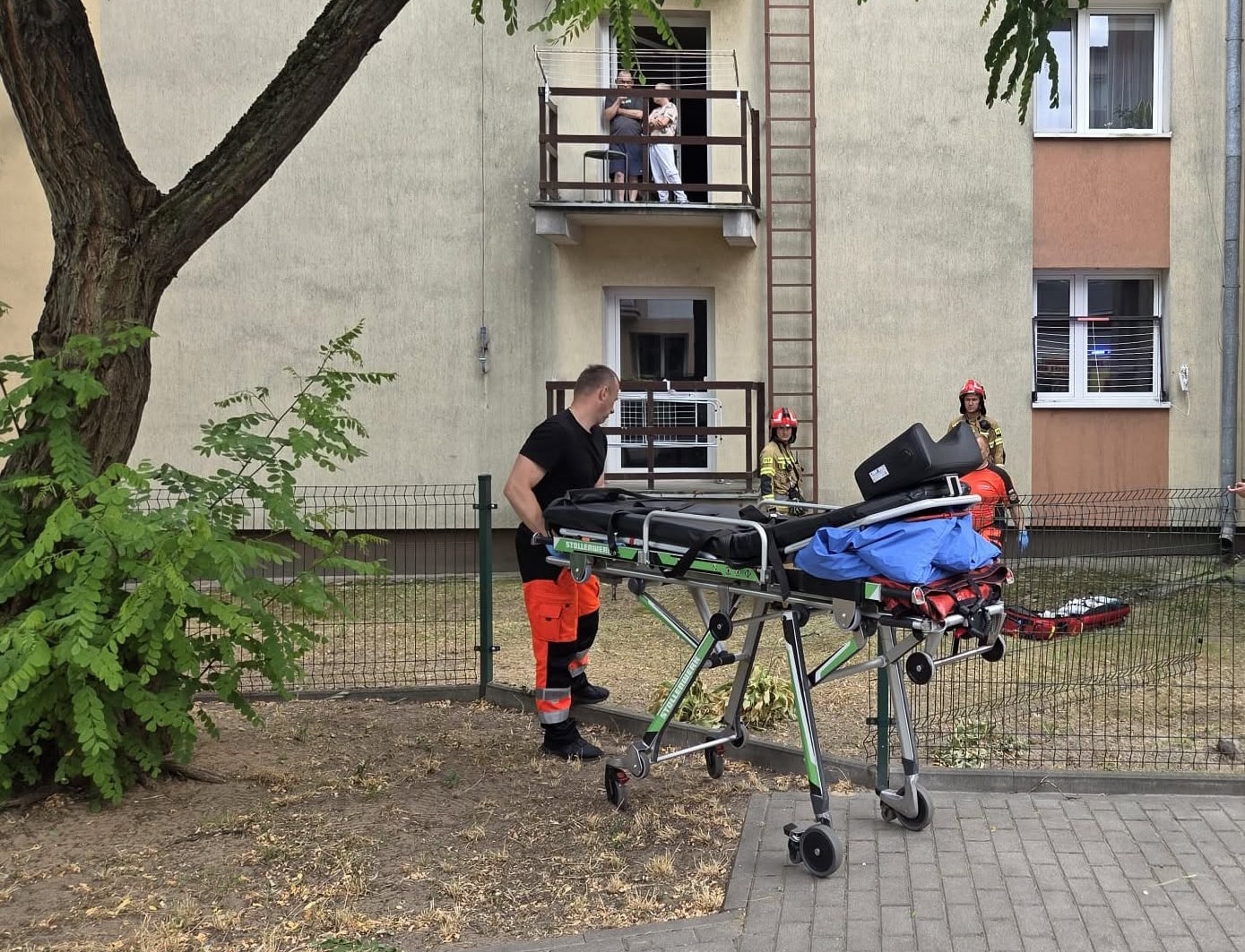 Tragedia w Nowym Dworze Mazowieckim. Mężczyzna spadł z wysokości