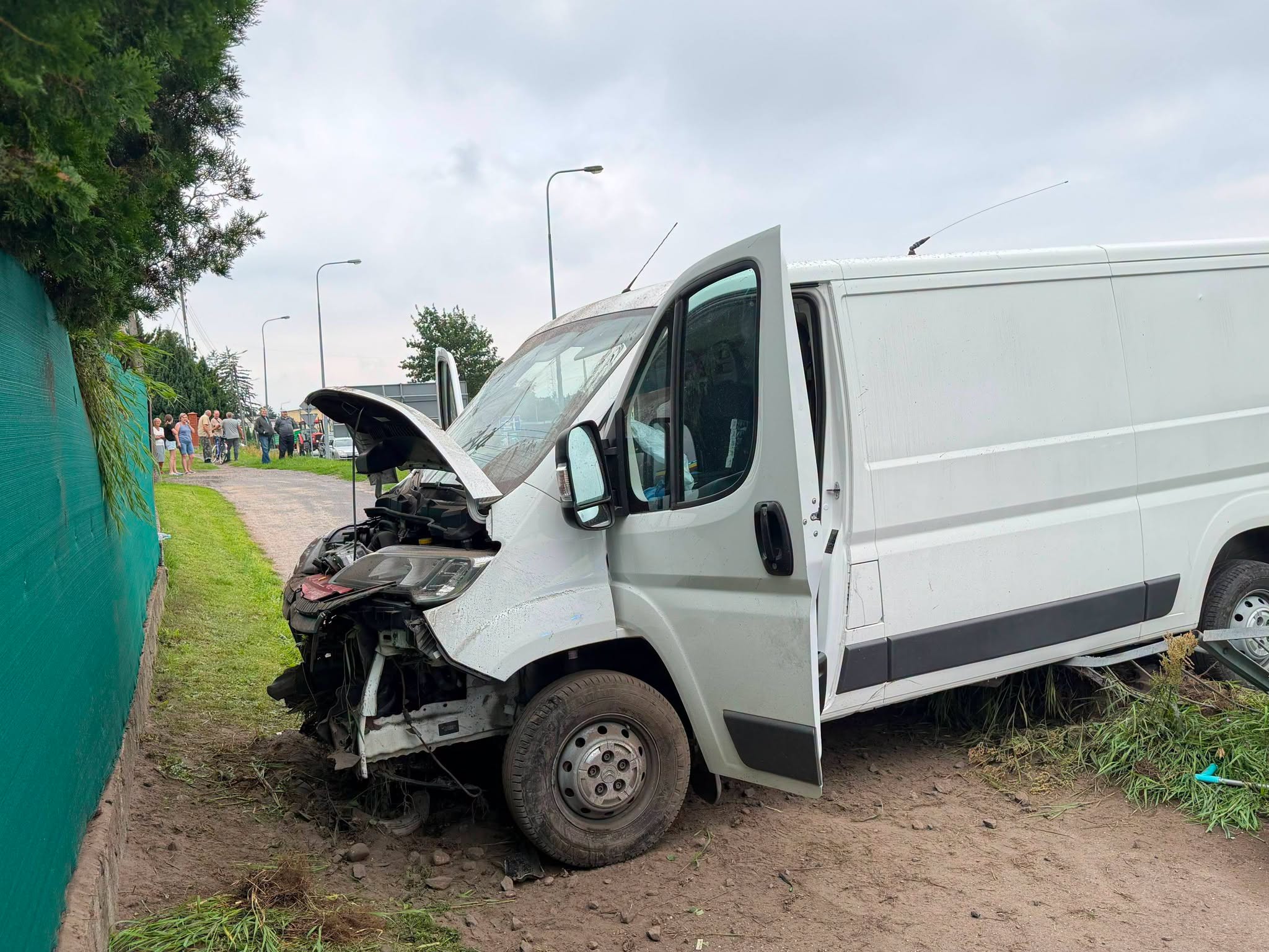 Groźny wypadek na DK10. Na miejscu dwa śmigłowce LPR, cztery osoby trafiły do szpitala