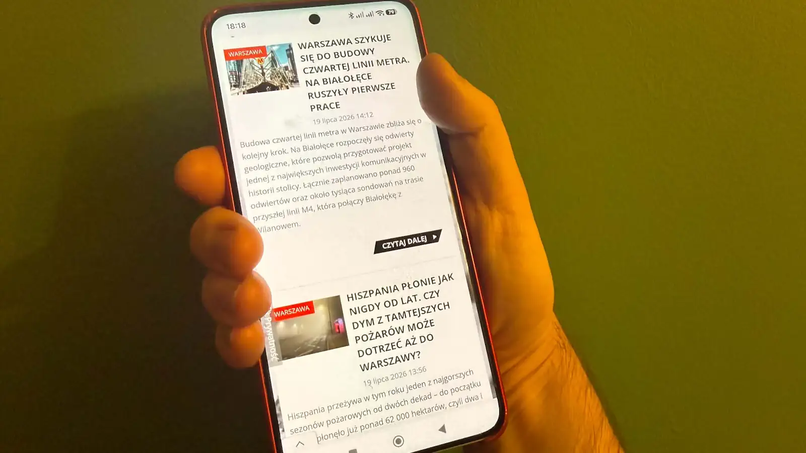 Mówiłeś o kupnie samochodu, a potem masz pełno reklam salonów? Co naprawdę wie o Tobie Twój telefon?