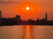 Włochy, Bari. Zachód słońca ujęty z plaży Pane e Pomodoro.