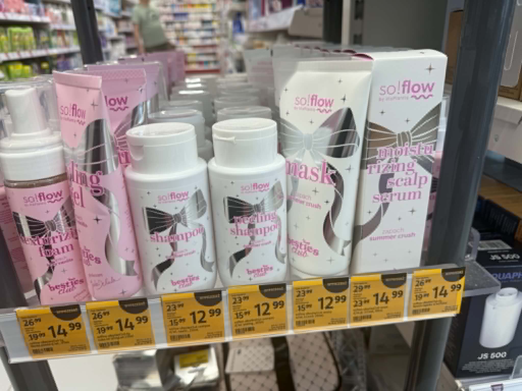 Wielka promocja w Rossmannie. Te kosmetyki kupisz choćby o połowę taniej
