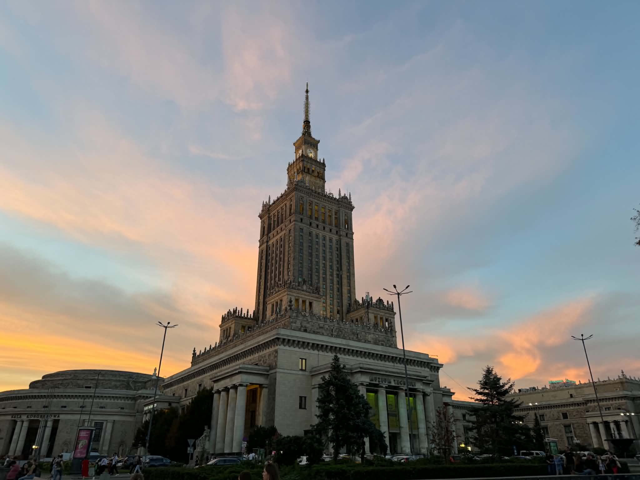 Skończyłeś 75 lat i mieszkasz w Warszawie? Sprawdź, z jakiej pomocy możesz korzystać