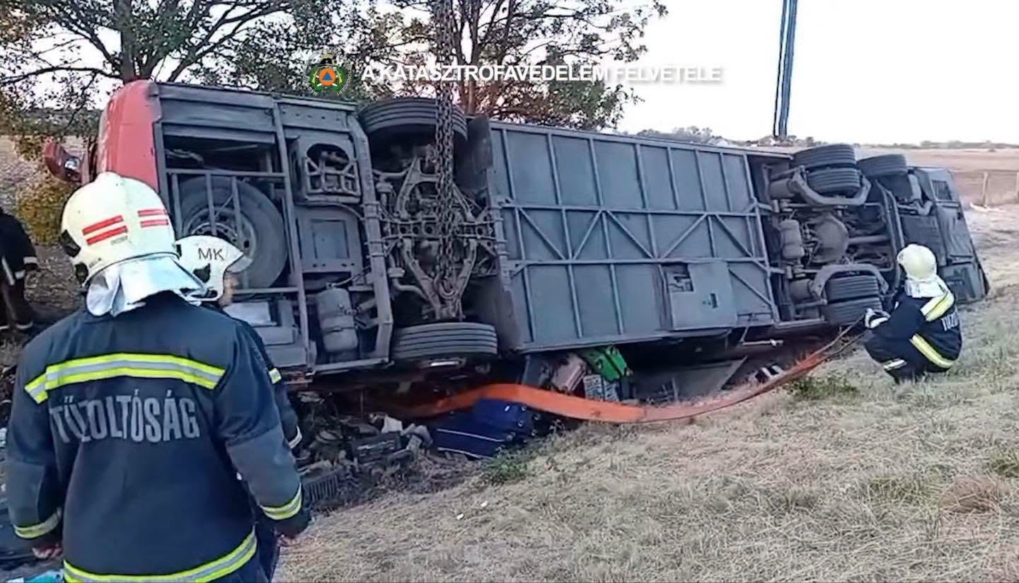 Mamy zdjęcia z miejsca tragicznego wypadku na Węgrzech. Widać skalę tragedii