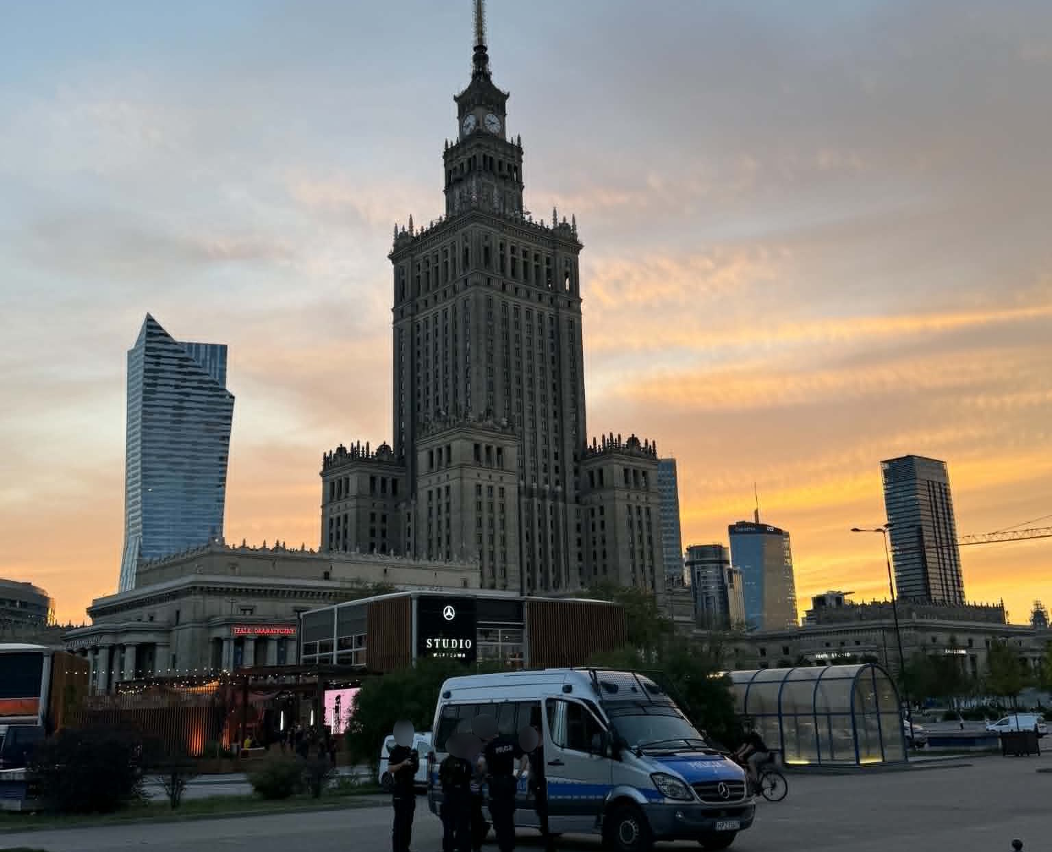 Uwaga kierowcy i pasażerowie! Poważne utrudnienia w centrum Warszawy. Problemy na czterech liniach tramwajowych