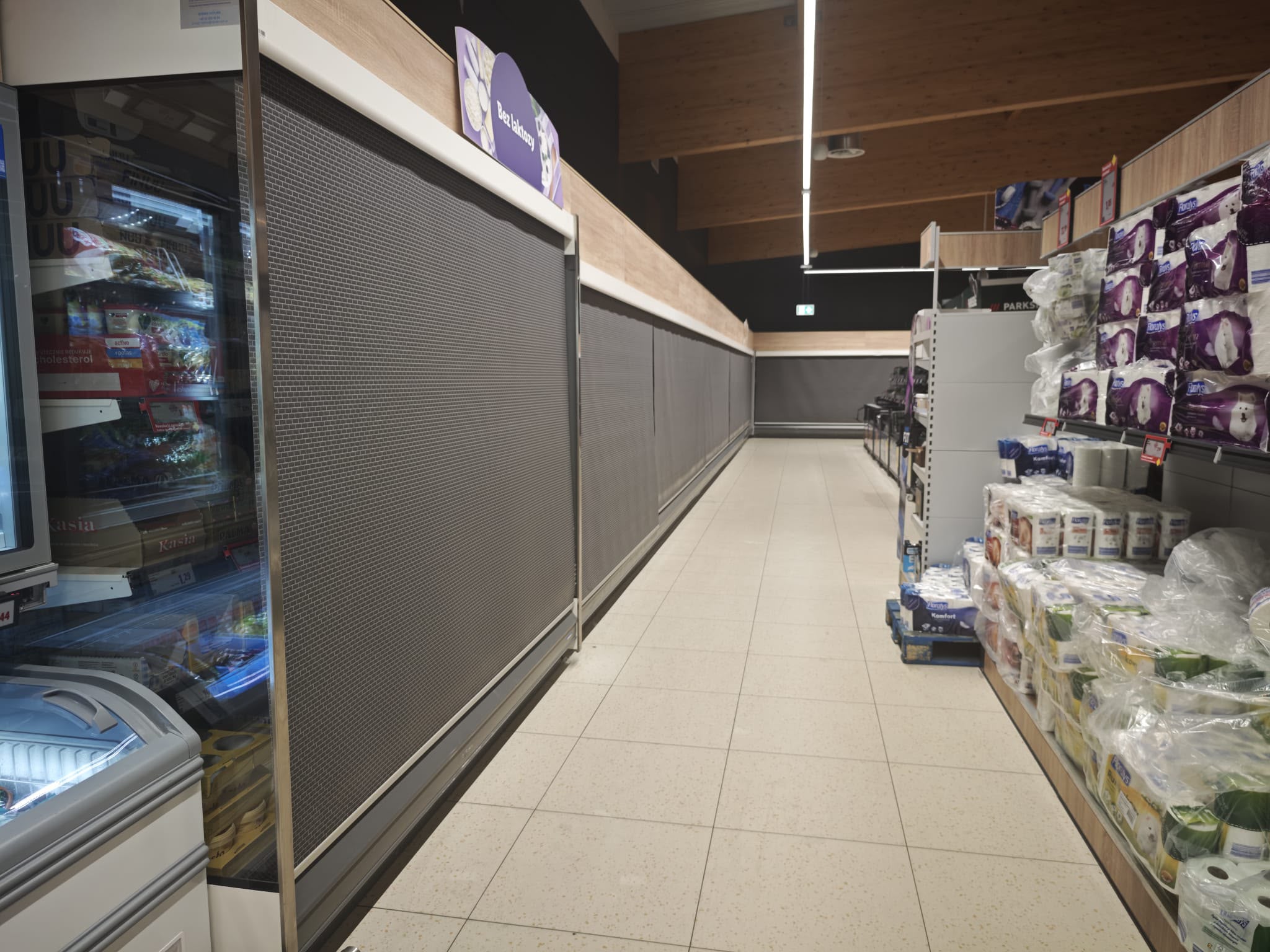 Klienci w Polsce nie mogą kupić części produktów. Problem pojawił się w popularnych sieciach