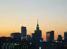 Panorama Warszawy o zachodzie słońca.