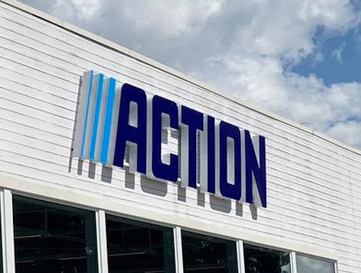 Action przecenił jesienny hit. Mięciutka, ciepła i idealna na chłodne dni. Cena spadła poniżej 40 zł