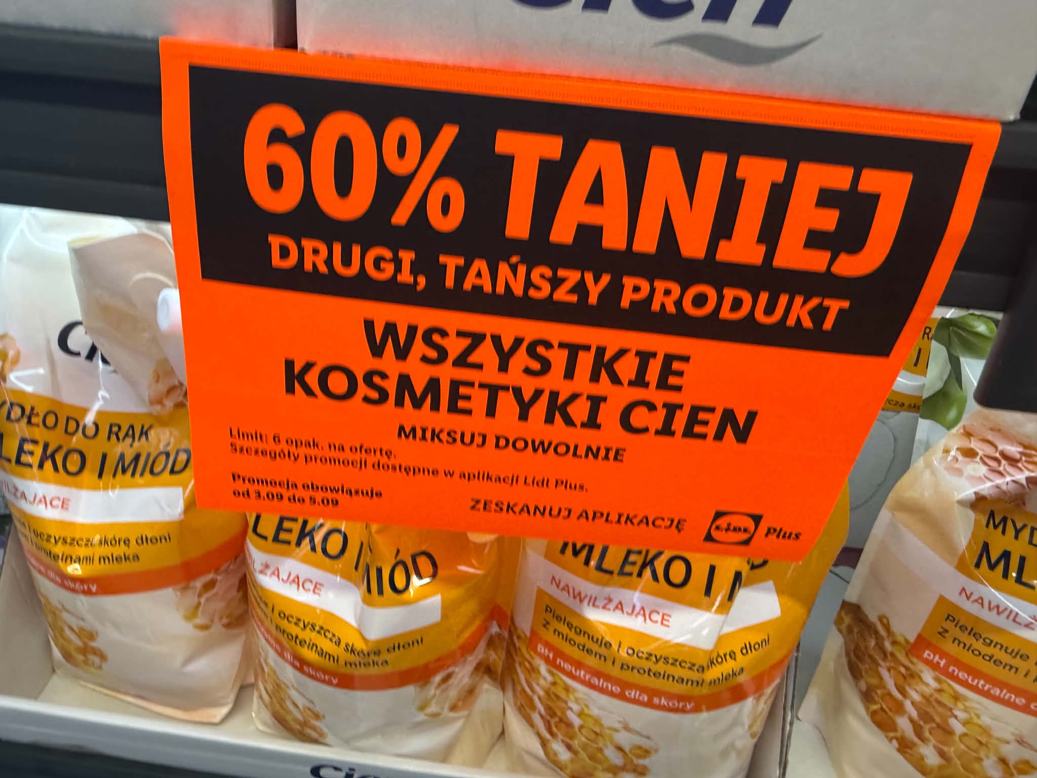 W sobotę ludzie ruszą do Lidla. Ogromne obniżki na całe serie produktów. Drugi choćby 60 proc. taniej