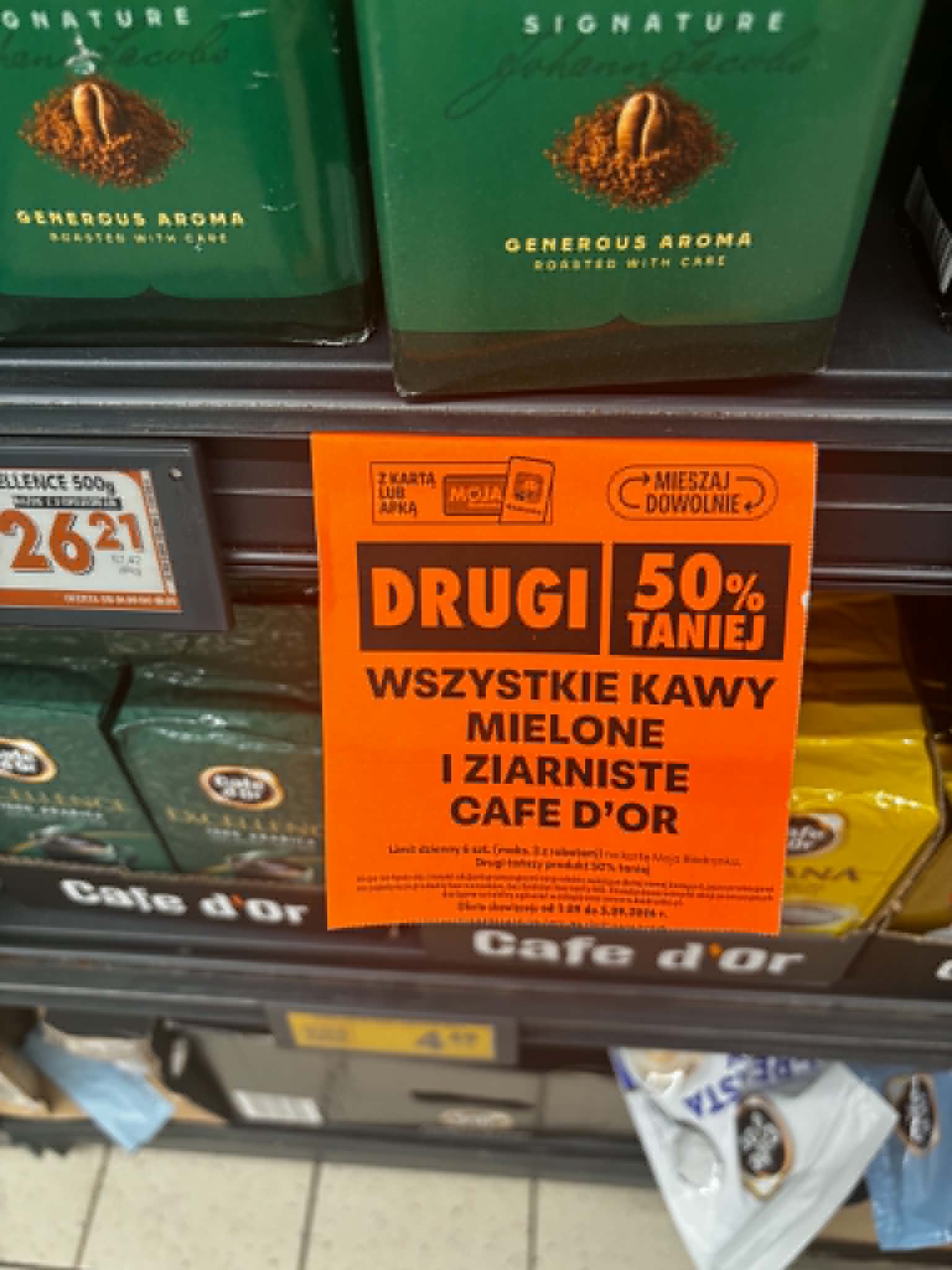 Gigantyczna promocja w Biedronce. Kolejki do kas. Ludzie robią zapasy
