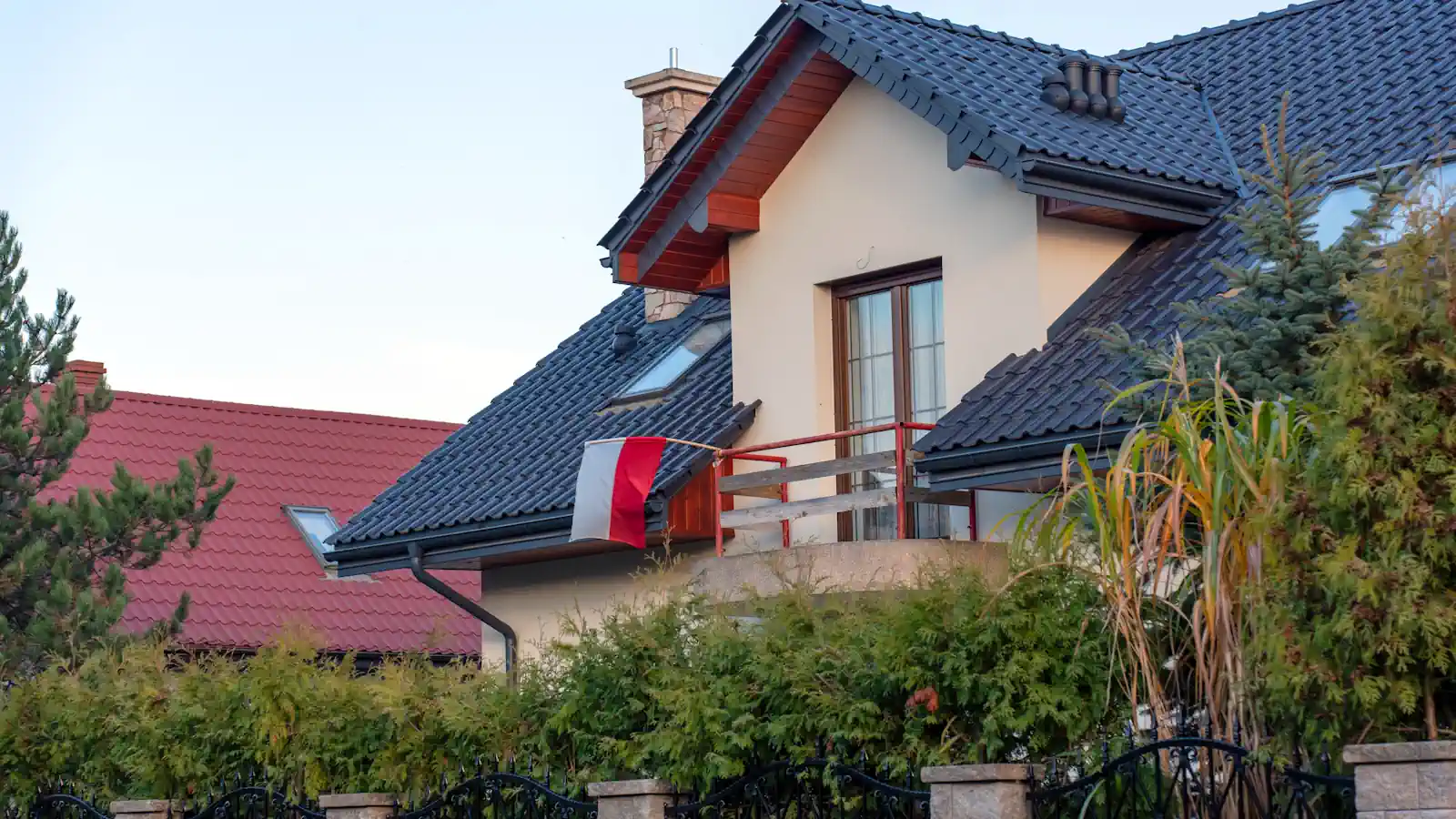 Stało się. Unia wprowadzi nowy obowiązek. Zobacz, jakie zmiany czekają właścicieli domów. Wydasz krocie choćby o ile nie chcesz