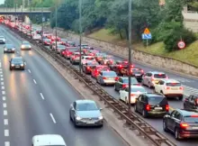 Korek w Warszawie, na Trasie Łazienkowskiej.