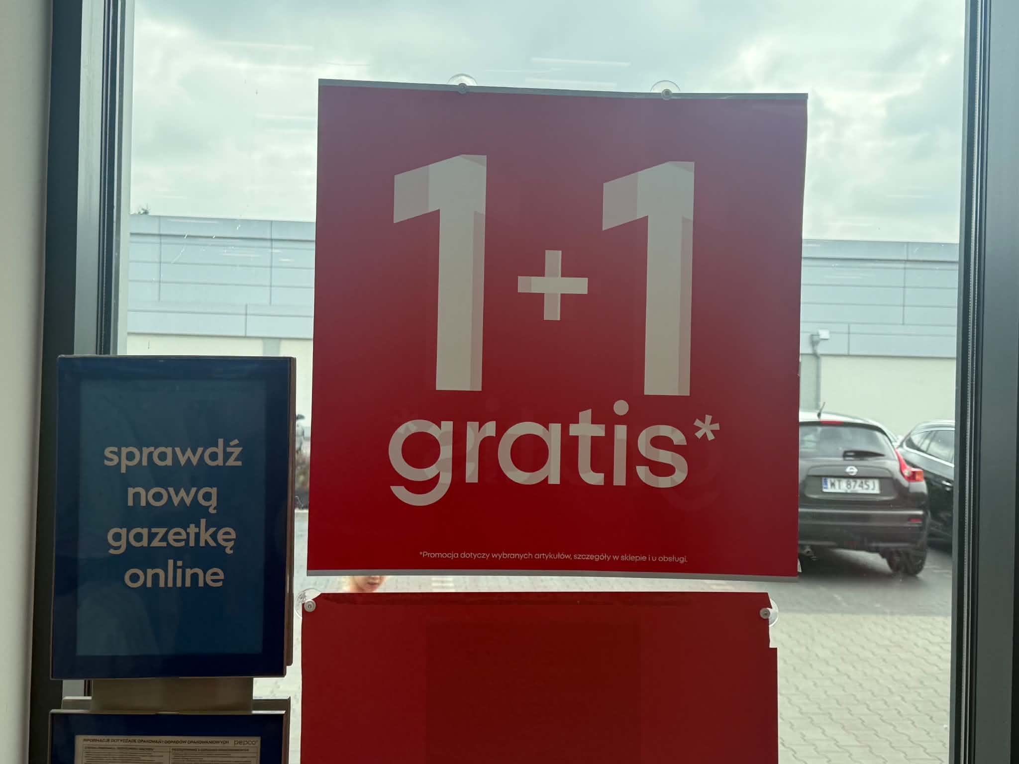 Gigantyczna wyprzedaż w Pepco. Najpierw przecena, a teraz jeszcze 1+1 gratis. Łowcy okazji mają czego szukać