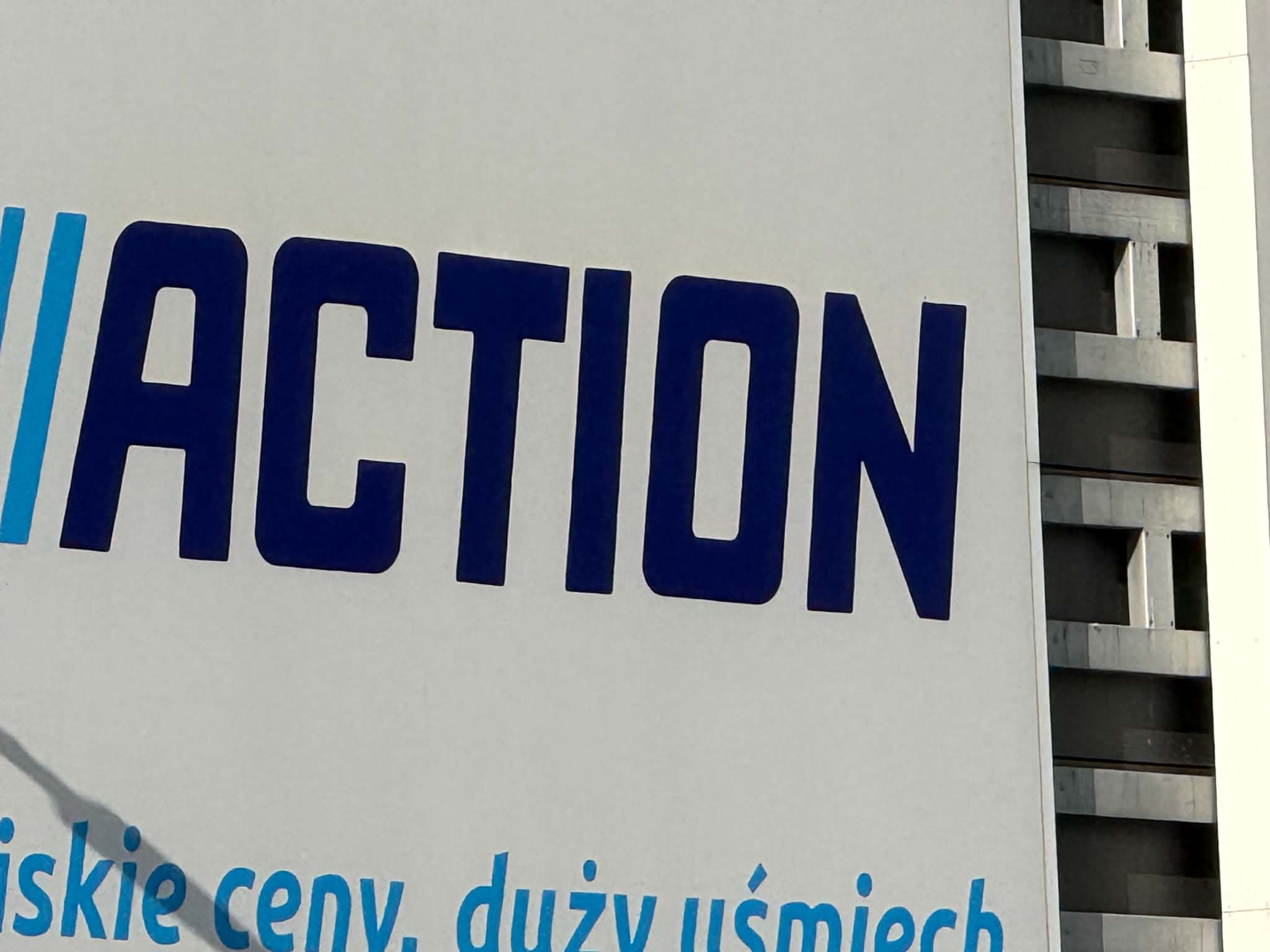 Action szykuje świąteczne szaleństwo! Ten hit kosztuje tylko 39,95 zł. Klientki mogą ruszyć do sklepów