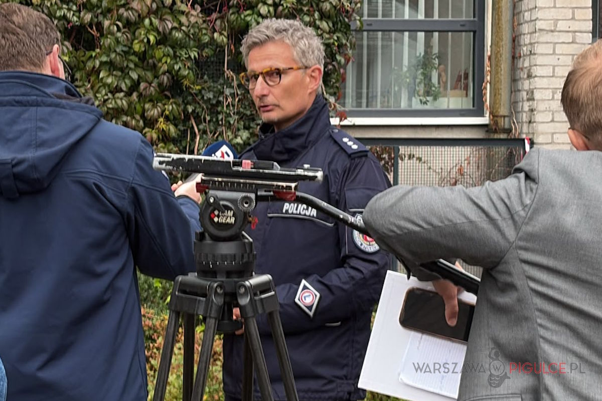 Nowe informacje o ataku nożem w Warszawie! Pracownik szkoły obezwładnił 21-latkę. Motyw wciąż nieznany